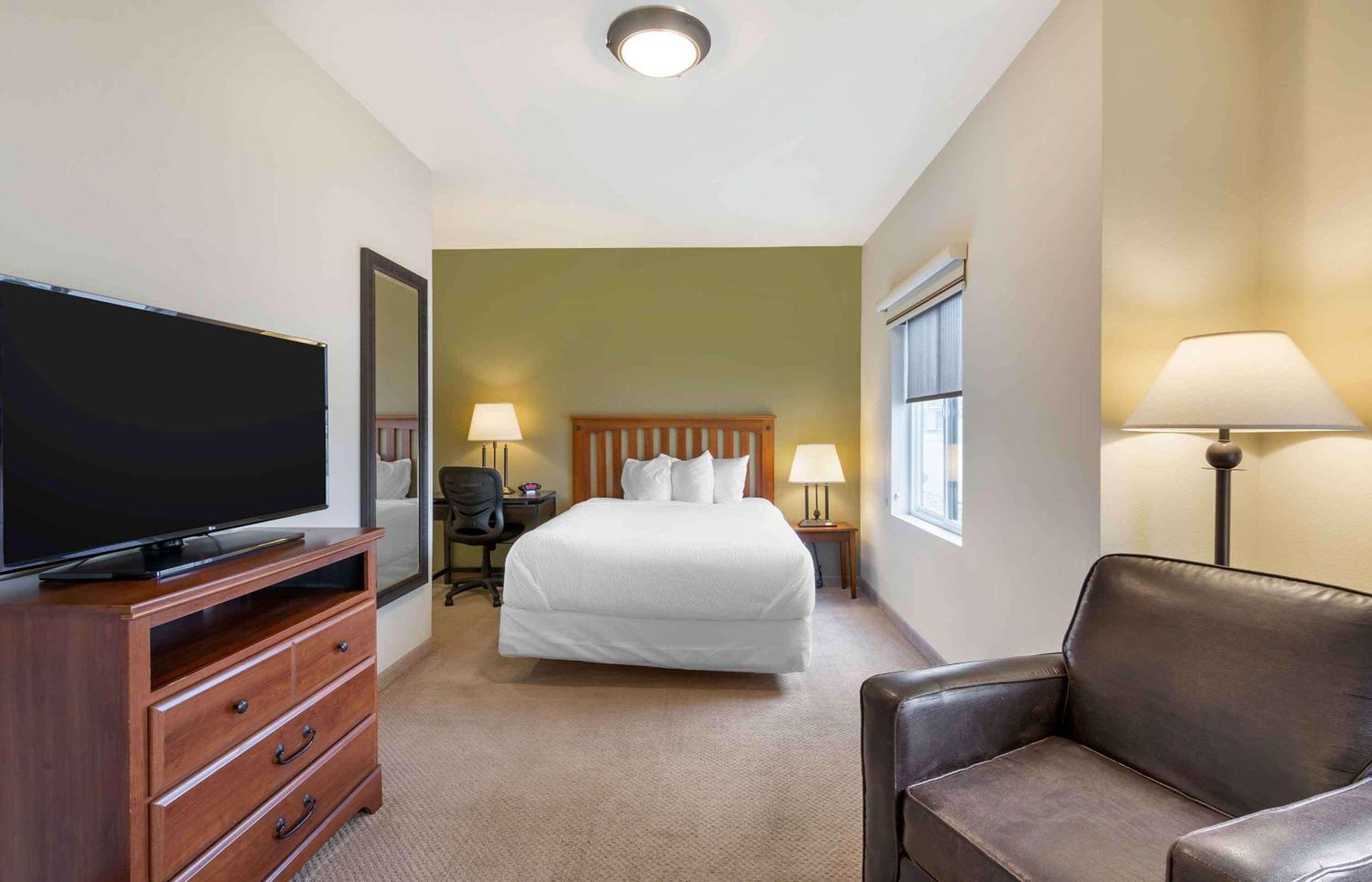 Extended Americas - Hotel 2*